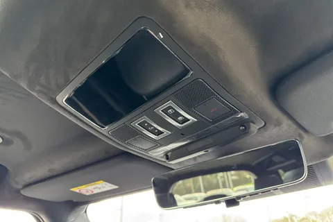  Land Rover Defender 110 4.4P V8 MHEV OCTA Auto 4WD Euro 6 (s/s) 5dr Thumbnail #61