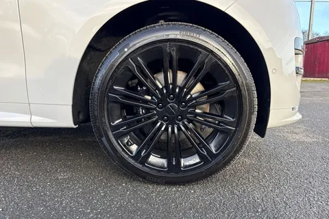  Land Rover Range Rover Sport 3.0 P460e 38.2kWh Dynamic SE Auto 4WD Euro 6 (s/s) 5dr Thumbnail #9