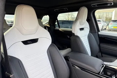  Land Rover Range Rover Sport 4.4P V8 MHEV SV Auto 4WD Euro 6 (s/s) 5dr Thumbnail #11