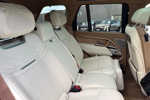  Land Rover Range Rover 4.4 P615 V8 SV Auto 4WD Euro 6 (s/s) 5dr Thumbnail #13