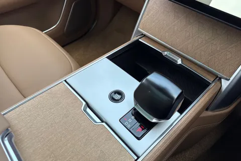  Land Rover Range Rover 4.4 P615 V8 SV Auto 4WD Euro 6 (s/s) 5dr Thumbnail #17