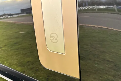  Land Rover Range Rover 4.4 P615 V8 SV Auto 4WD Euro 6 (s/s) 5dr Thumbnail #25