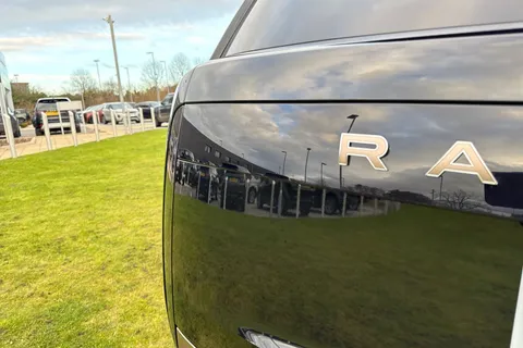  Land Rover Range Rover 4.4 P615 V8 SV Auto 4WD Euro 6 (s/s) 5dr Thumbnail #39