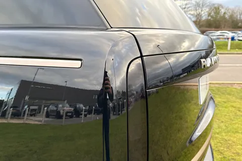  Land Rover Range Rover 4.4 P615 V8 SV Auto 4WD Euro 6 (s/s) 5dr Thumbnail #40