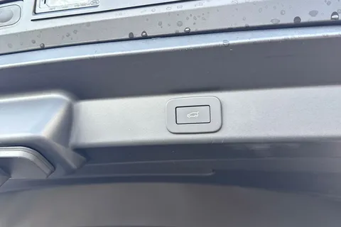  Land Rover Range Rover Sport 3.0 P460e 38.2kWh Dynamic SE Auto 4WD Euro 6 (s/s) 5dr Thumbnail #38