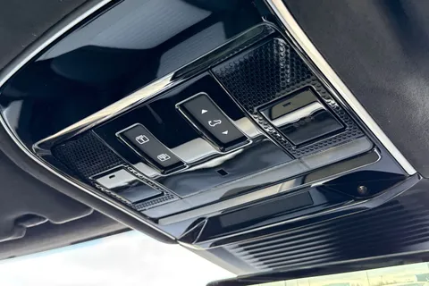  Land Rover Range Rover Sport 4.4P V8 MHEV SV Auto 4WD Euro 6 (s/s) 5dr Thumbnail #40