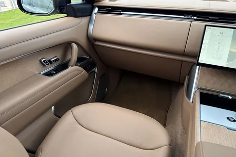  Land Rover Range Rover 4.4 P615 V8 SV Auto 4WD Euro 6 (s/s) 5dr Thumbnail #48