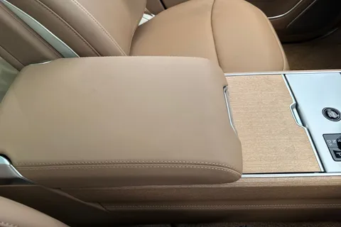  Land Rover Range Rover 4.4 P615 V8 SV Auto 4WD Euro 6 (s/s) 5dr Thumbnail #57