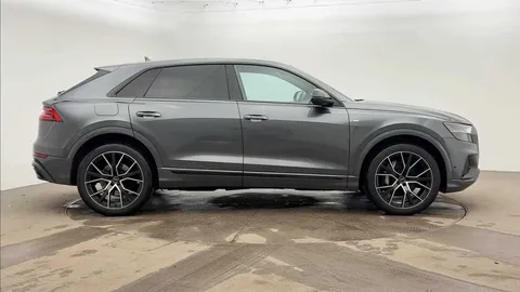 3 of 10 for Audi Q8 Black Edition 55 TFSI quattro 340 PS tiptronic