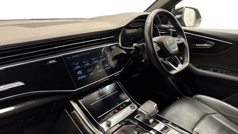 4 of 10 for Audi Q8 Black Edition 55 TFSI quattro 340 PS tiptronic