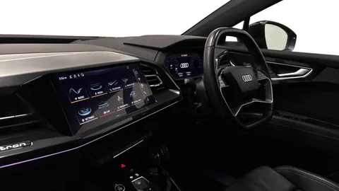 YY72BUV Audi Q4 e-tron Q4  Edition 1 40 e-tron  150,00 kW Thumbnail #2