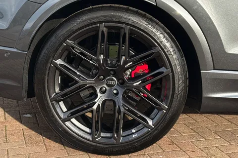 11 of 66 for Audi RS Q8 SUV performance Carbon Vorsprung 640 PS tiptronic