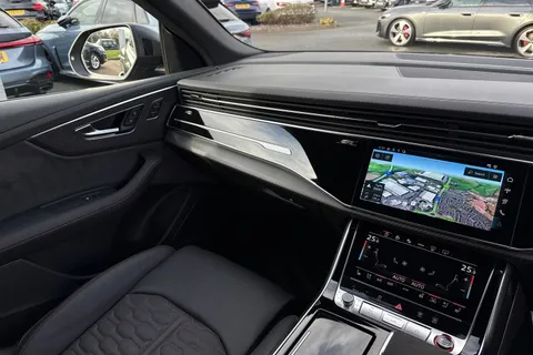 20 of 66 for Audi RS Q8 SUV performance Carbon Vorsprung 640 PS tiptronic