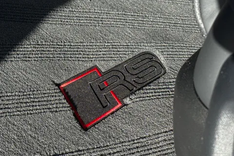 34 of 66 for Audi RS Q8 SUV performance Carbon Vorsprung 640 PS tiptronic