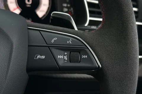 38 of 66 for Audi RS Q8 SUV performance Carbon Vorsprung 640 PS tiptronic