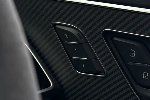 40 of 66 for Audi RS Q8 SUV performance Carbon Vorsprung 640 PS tiptronic