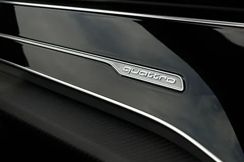 46 of 66 for Audi RS Q8 SUV performance Carbon Vorsprung 640 PS tiptronic