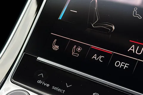 47 of 66 for Audi RS Q8 SUV performance Carbon Vorsprung 640 PS tiptronic