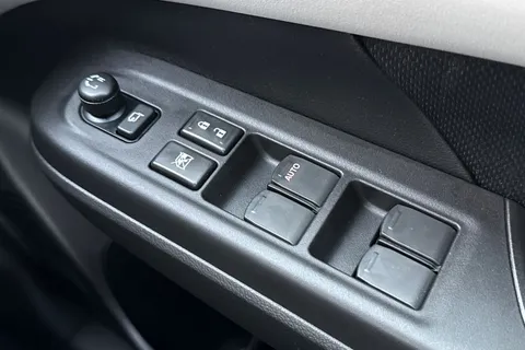 MX74WOC Suzuki Swift 1.2 Mild Hybrid Ultra 5dr CVT Thumbnail #39