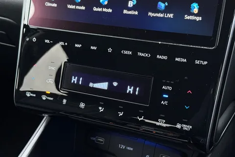 EA72LGC Hyundai Tucson 1.6 TGDi Plug-in Hybrid Ultimate 5dr 4WD Auto Thumbnail #22