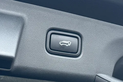 EA72LGC Hyundai Tucson 1.6 TGDi Plug-in Hybrid Ultimate 5dr 4WD Auto Thumbnail #35