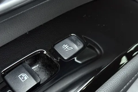 EA72LGC Hyundai Tucson 1.6 TGDi Plug-in Hybrid Ultimate 5dr 4WD Auto Thumbnail #36