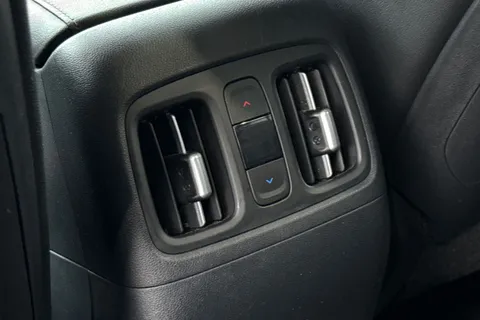 EA72LGC Hyundai Tucson 1.6 TGDi Plug-in Hybrid Ultimate 5dr 4WD Auto Thumbnail #37