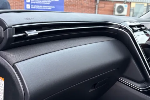 EA72LGC Hyundai Tucson 1.6 TGDi Plug-in Hybrid Ultimate 5dr 4WD Auto Thumbnail #39