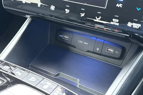 EA72LGC Hyundai Tucson 1.6 TGDi Plug-in Hybrid Ultimate 5dr 4WD Auto Thumbnail #47