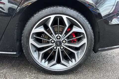 12 of 58 for Ford Focus 1.0T EcoBoost MHEV ST-Line Vignale Euro 6 (s/s) 5dr