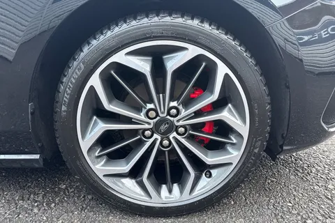 13 of 58 for Ford Focus 1.0T EcoBoost MHEV ST-Line Vignale Euro 6 (s/s) 5dr