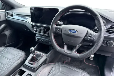 14 of 58 for Ford Focus 1.0T EcoBoost MHEV ST-Line Vignale Euro 6 (s/s) 5dr