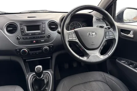 18 of 61 for Hyundai I10 1.0 Premium Euro 6 5dr