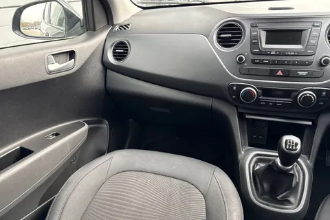 20 of 61 for Hyundai I10 1.0 Premium Euro 6 5dr