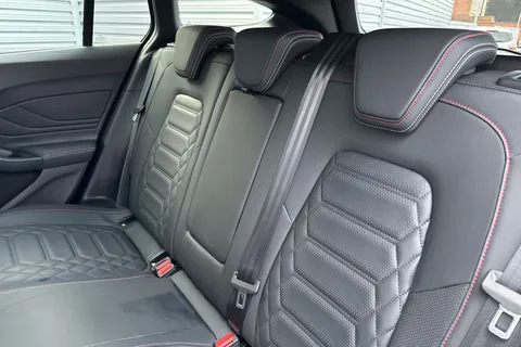 19 of 58 for Ford Focus 1.0T EcoBoost MHEV ST-Line Vignale Euro 6 (s/s) 5dr