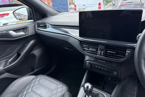 20 of 58 for Ford Focus 1.0T EcoBoost MHEV ST-Line Vignale Euro 6 (s/s) 5dr