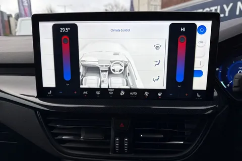 22 of 58 for Ford Focus 1.0T EcoBoost MHEV ST-Line Vignale Euro 6 (s/s) 5dr