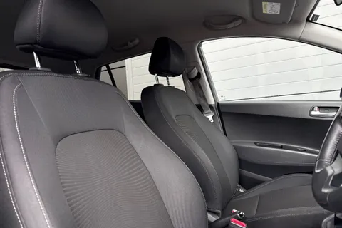 24 of 61 for Hyundai I10 1.0 Premium Euro 6 5dr