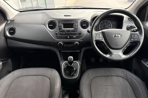 25 of 61 for Hyundai I10 1.0 Premium Euro 6 5dr