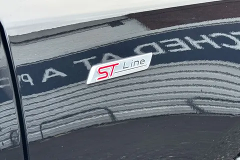 27 of 58 for Ford Focus 1.0T EcoBoost MHEV ST-Line Vignale Euro 6 (s/s) 5dr