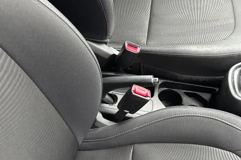 37 of 61 for Hyundai I10 1.0 Premium Euro 6 5dr