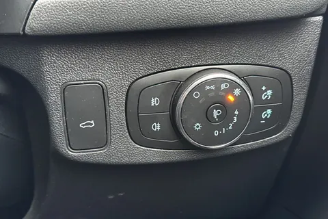 39 of 58 for Ford Focus 1.0T EcoBoost MHEV ST-Line Vignale Euro 6 (s/s) 5dr