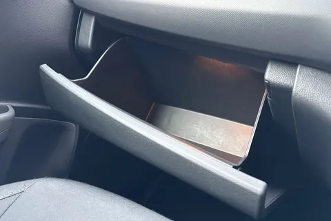 48 of 61 for Hyundai I10 1.0 Premium Euro 6 5dr