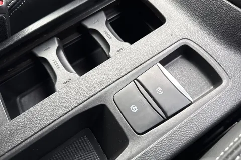 47 of 58 for Ford Focus 1.0T EcoBoost MHEV ST-Line Vignale Euro 6 (s/s) 5dr