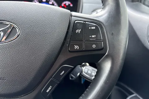 51 of 61 for Hyundai I10 1.0 Premium Euro 6 5dr