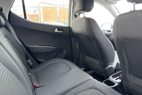 57 of 61 for Hyundai I10 1.0 Premium Euro 6 5dr