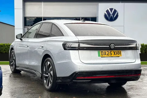 DA25XHH Volkswagen Id.7 210kW Match Pro Plus 77kWh 5dr Auto | Heat Pump | Area View Camera Thumbnail #3