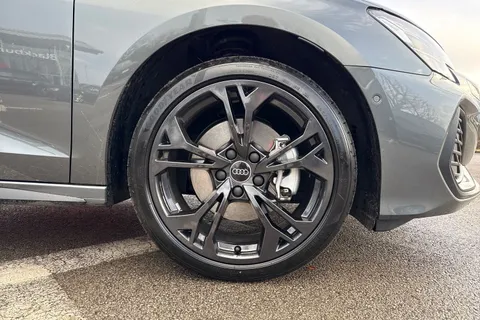 LT75ZWZ Audi A3 Black Edition 40 TFSI e  204 PS S tronic Thumbnail #10