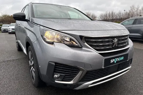 LT18FDD PEUGEOT 5008 1.6 BlueHDi Allure Euro 6 (s/s) 5dr Thumbnail #9