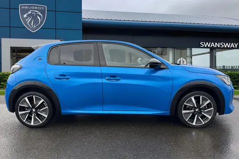 FL71YAY PEUGEOT e-208 50kWh GT Auto 5dr Thumbnail #4